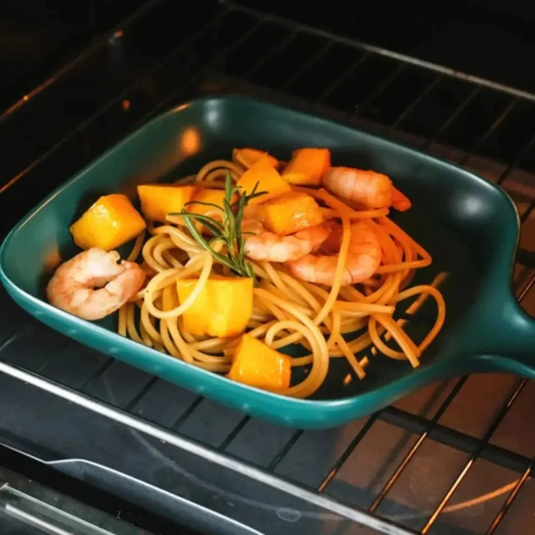 Cheerful Ceramic Platter: The Perfect Addition to Your Tableware Collection