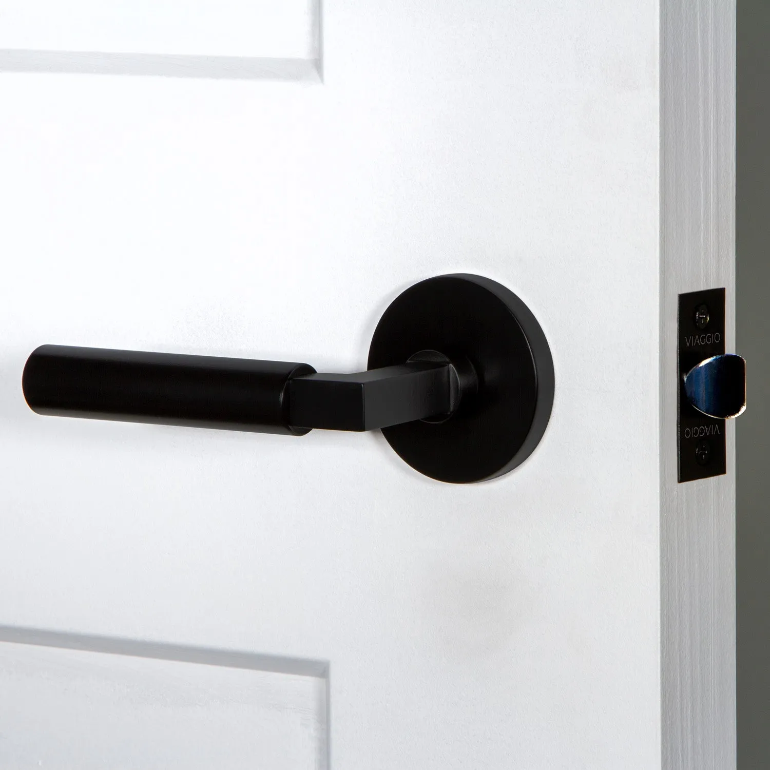 Circolo Rosette with Contempo Lever in Satin Black