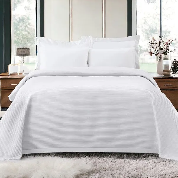 White Super Soft Pinsonic Bedspread