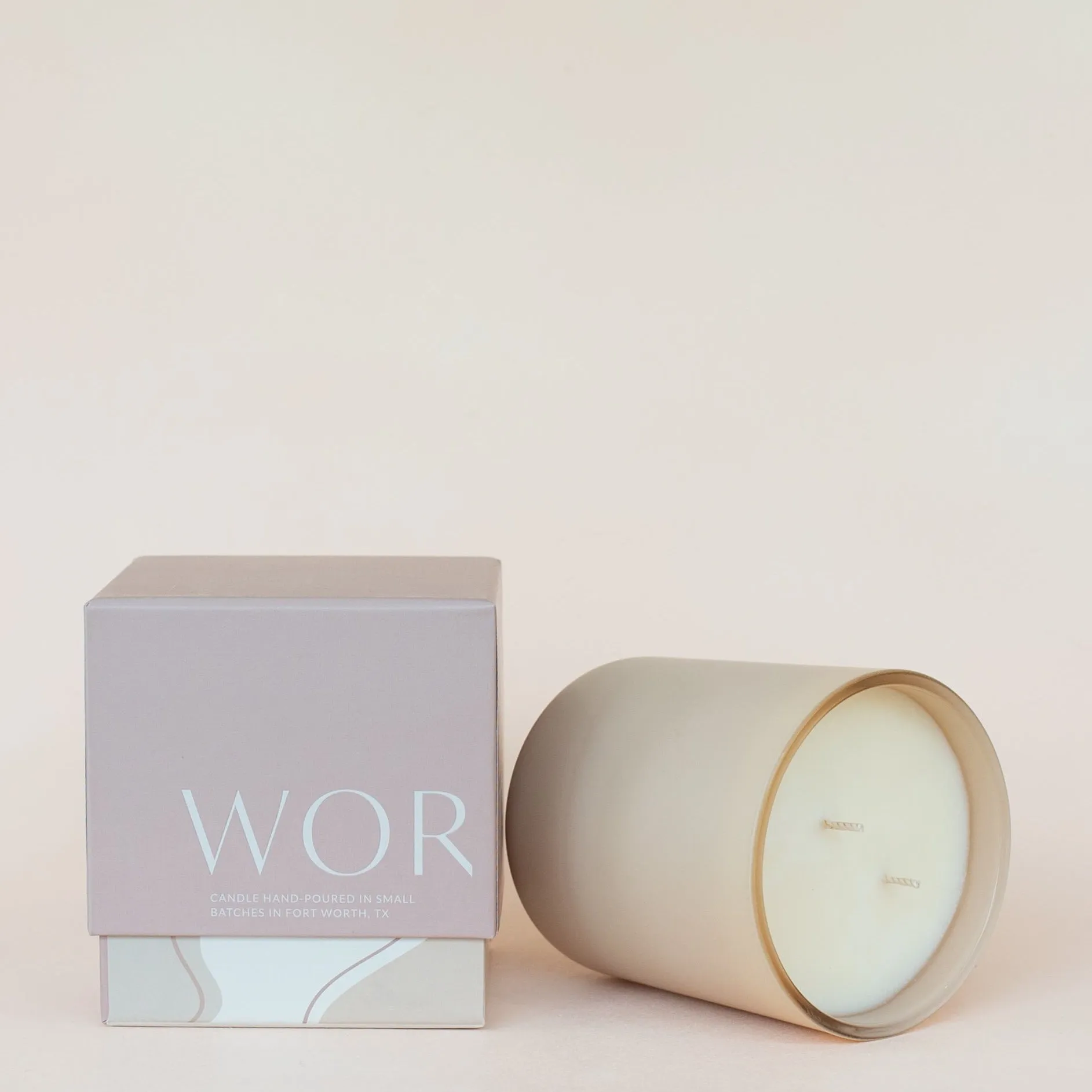 Worthy Candle: Sandalwood   Honey